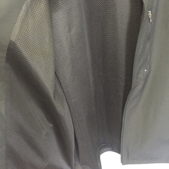 {Champion} Windbreaker - Picture 7 of 7